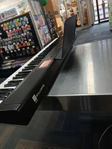 Williams Pianos - LEGATO III 2