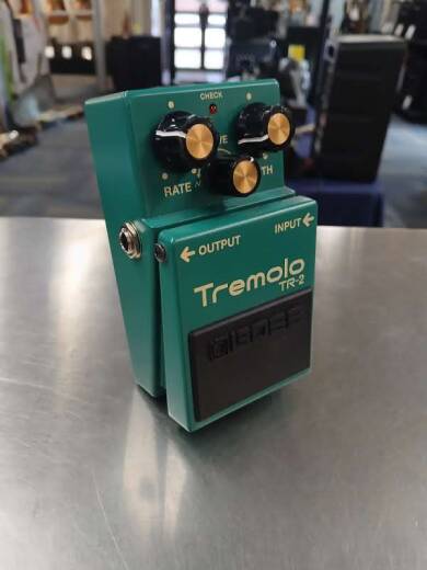 BOSS Tremolo | Long & McQuade