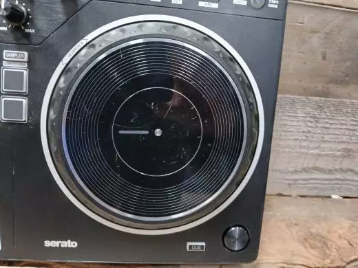 Pioneer DJ - DDJ-REV1 2