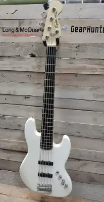 Squier Jazz Bass V Active