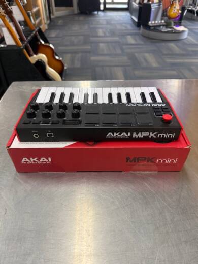 Akai MPK Mini MKIII 25-Note Keyboard/Drum Pad Controller