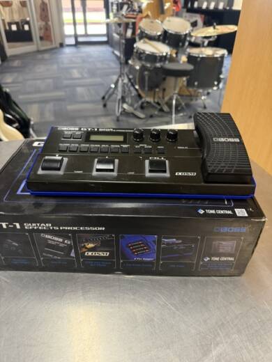 BOSS GT-1 Guitar Effects Processor | Long & McQuade