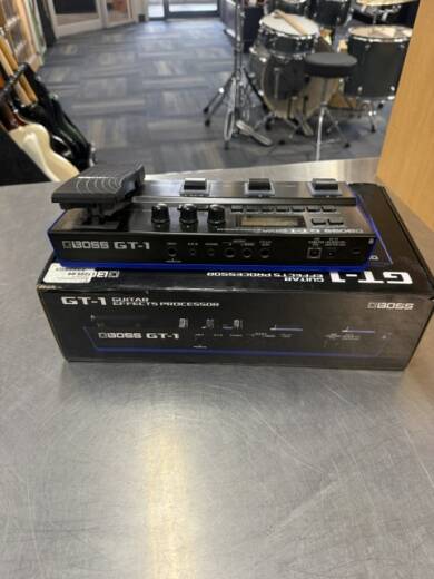 BOSS GT-1 Guitar Effects Processor | Long & McQuade
