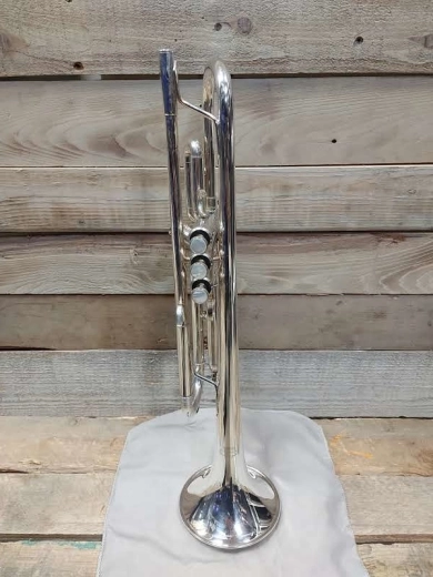 Yamaha Trumpet - YTR6335S 2