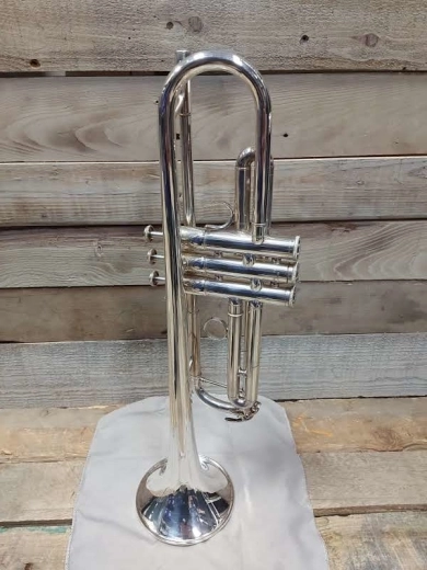 Yamaha Trumpet - YTR6335S 2