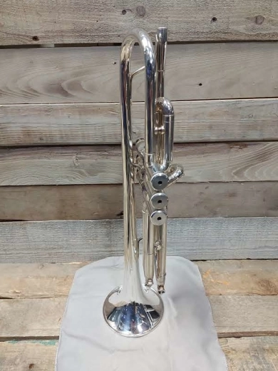 Yamaha Trumpet - YTR6335S 2