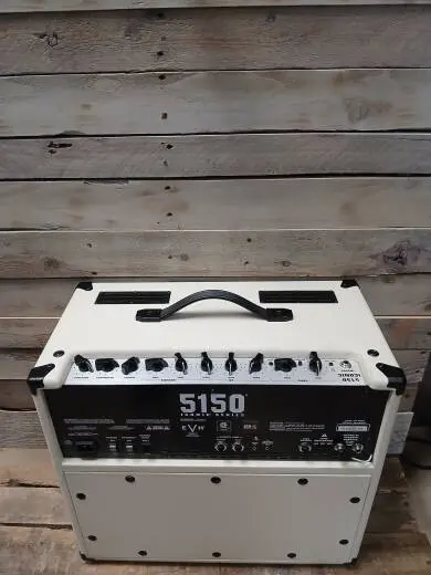 EVH - EVH 5150 1x10 Ivory 225-7300-410 2