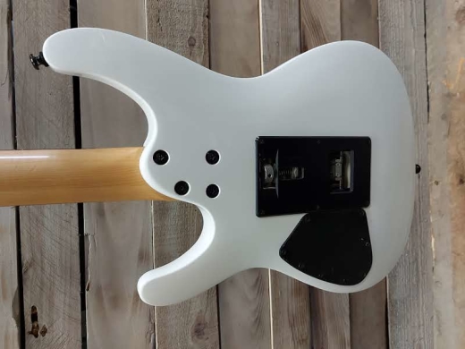 Gear Hunter | Ibanez - S570B WH