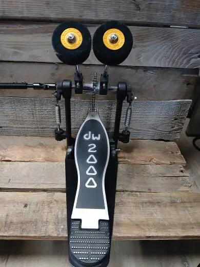 DW 2000 SERIES DOUBLE PEDAL 2