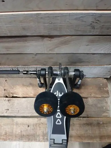DW 2000 SERIES DOUBLE PEDAL 2