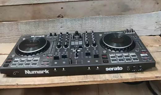 Numark - NS4FX 2