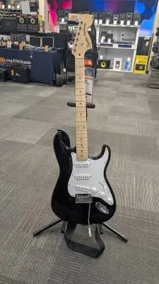 Store Special Product - SQUIER AFF STRAT MN WPG BLK