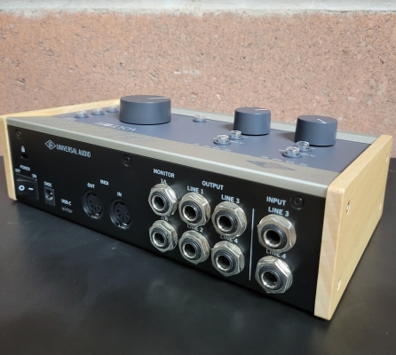 Universal Audio Volt 476 USB Interface With Compressor
