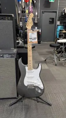 Store Special Product - FENDER CLAPTON STRAT MN PTR W/CS