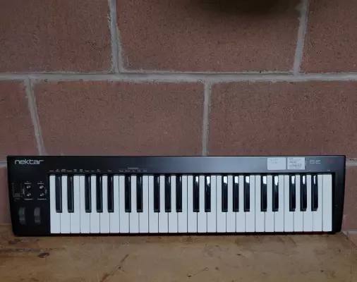 Nektar - SE49 Midi Controller