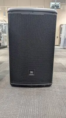 JBL - EON 715