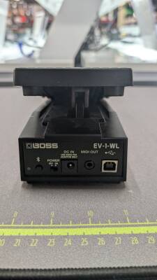 ギター BOSS EV-1-WL MIDIペダル】BOSS EV-1-WL｜かつてない汎用性を誇るMIDI