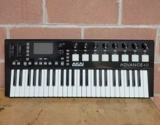 Akai - Advance 49 USB Midi Controller