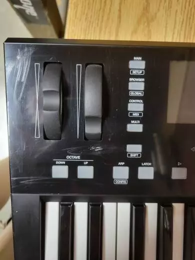 Akai - Advance 49 USB Midi Controller 2