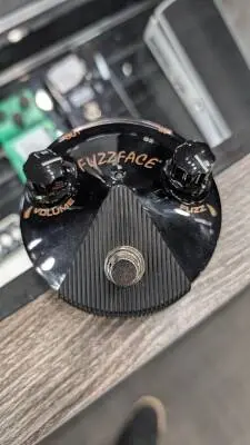 DUNLOP FUZZ FACE MINI JOE BONAMASSA SIGN