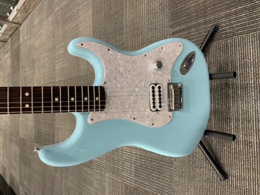 Fender - Limited Edition Tom Delonge Stratocaster Electric Guitar, Rosewood Fingerboard - Daphne Blue