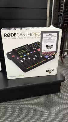 Store Special Product - RODE - RODECAST PRO II