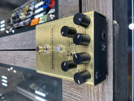 Pedal Fender de efectos DUEL Pugilist Distortion Pedal