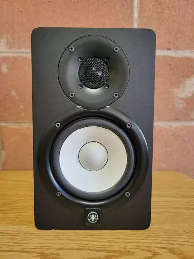 Yamaha - HS5 Studio Monitor