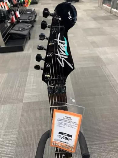 Fender - Limited Edition HM Strat with Rosewood Fingerboard - Ice Blue 3