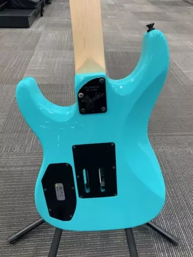 Fender - Limited Edition HM Strat with Rosewood Fingerboard - Ice Blue 4