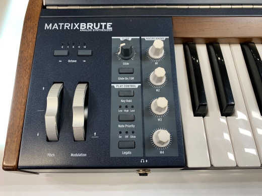 Arturia - MatrixBrute 4 Octave Analog Super-Synthesizer 2