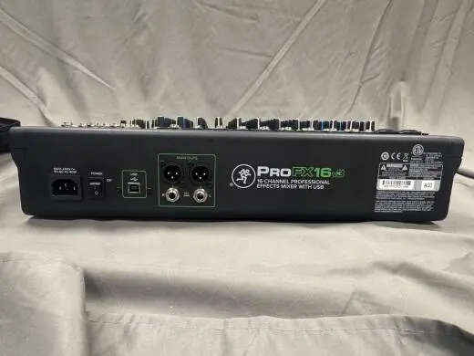 Mackie ProFX16 V3 2