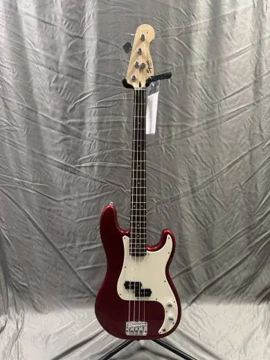 Squier Affinity P Bass | Candy Apple Red