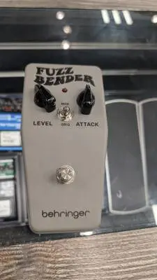 Behringer - FUZZ BENDER