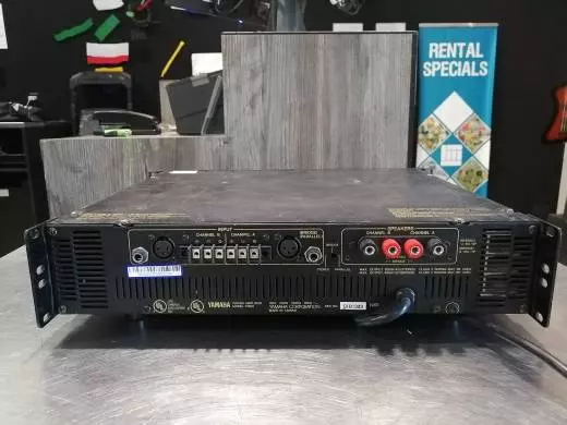 Yamaha P1600 Power Amplifier 2