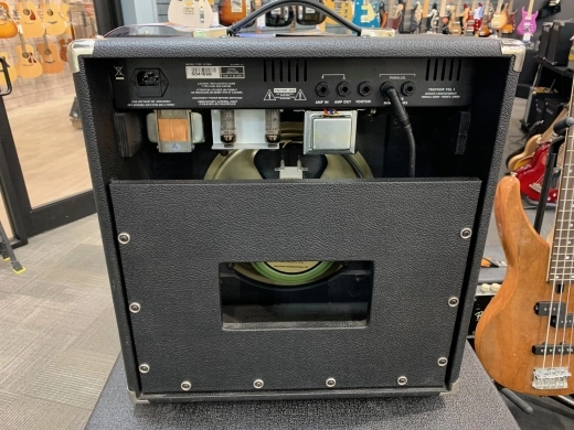 Traynor - GuitarMate 15 Watt All-Tube Guitar Combo Amp 2