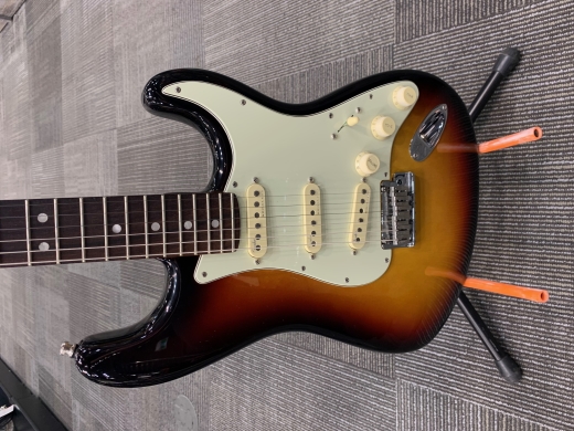 Fender - American Ultra Stratocaster, Rosewood Fingerboard - Ultraburst