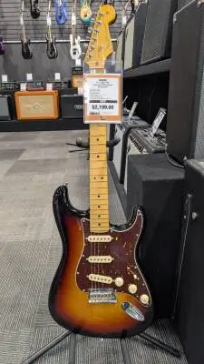 Store Special Product - FENDER AM PRO II STRAT MN 3TSB W/C