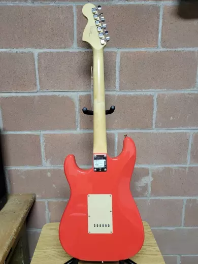 Squier - Affinity Series Stratocaster, Race Red 2