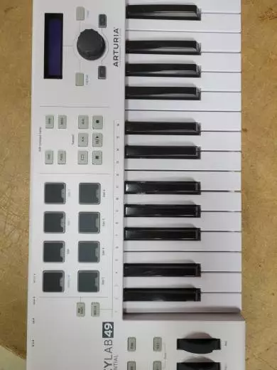 Arturia - Keylab Essential 49 Controller 2