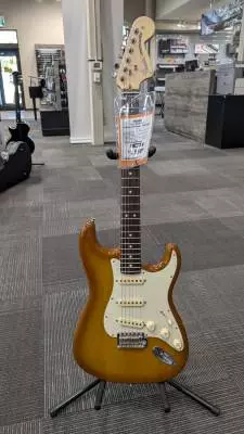 Store Special Product - FENDER AM PERFORMER STRAT RW HBST W/GB