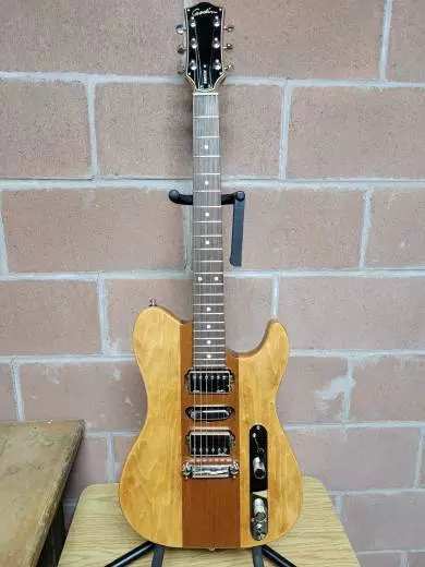 Godin Guitars - Radium in Winchester Brown