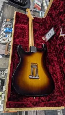 FCS18 HISTORIC 1955 STRAT WIDE 2-COLOR SB 2