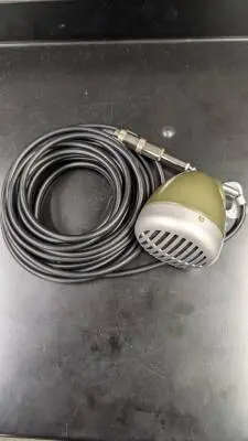 Store Special Product - SHURE \"THE GREEN BULLET\" MIC 520dx