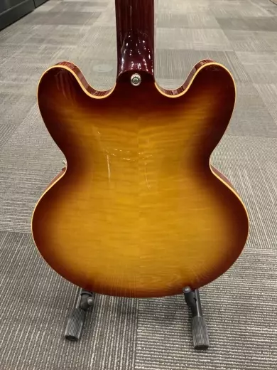 Epiphone - Inspired by Gibson ES-335 Figured - Raspberry Teaburst 4