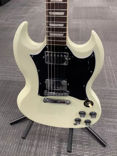 Gibson - SG Standard Electric Guitar with Softshell Case - Classic White