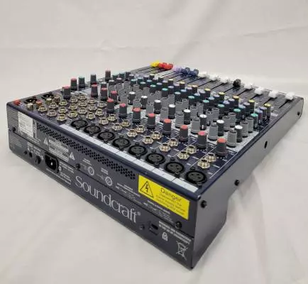Soundcraft - 8 Channel Mixer with Lexicon EFX 2