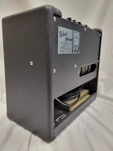 Fender - Blues Junior Guitar Amp 2