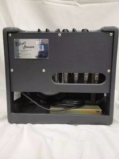 Fender - Blues Junior Guitar Amp 2