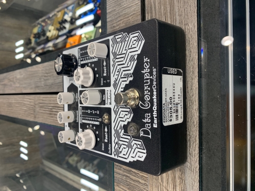 Store Special Product - EarthQuaker Devices - Data Corrupter Modulated Monophonic Harmonizing PLL